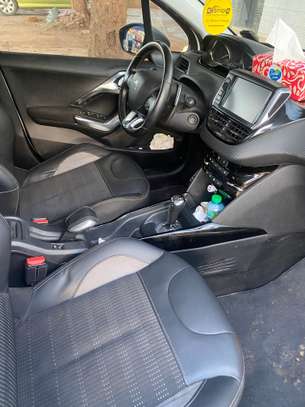 Peugeot 2008 image 5