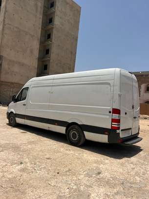 mercedes sprente image 9