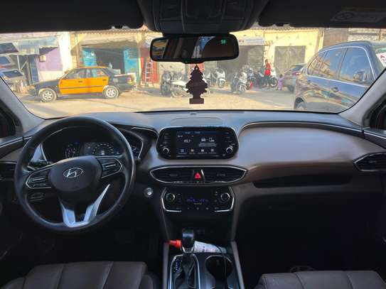 Hyundai Santa Fe image 6