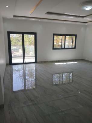 Appartements F4 neufs au Point E image 7