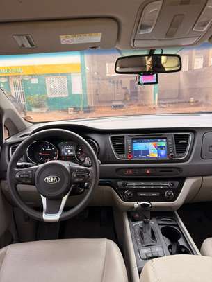 Kia karnival 2016 image 3