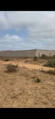 Terrain 360M2 à Yenne Toubab Dialao image 3