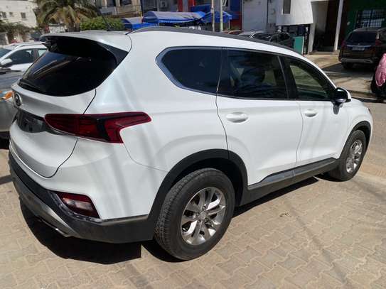 Hyundai Santa Fe 2019 image 12