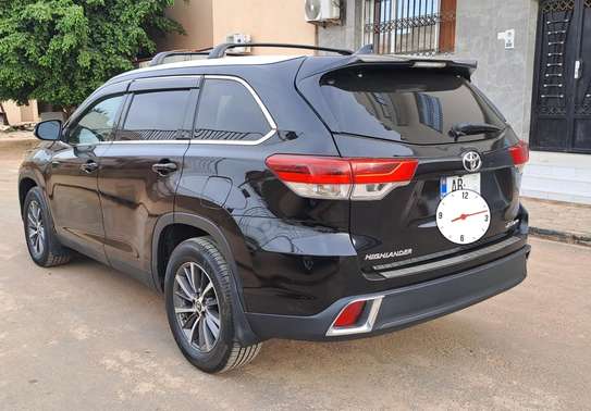 Toyota highlander 2019 image 2