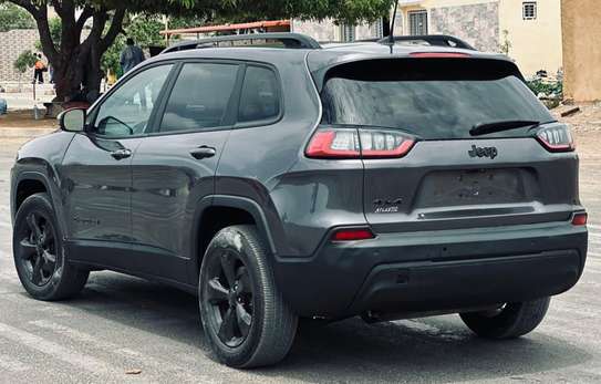 Jeep Cherokee 2019 4 cylindres limited image 4