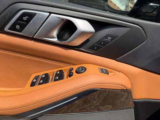 Bmw x5 xdrive 40i pack M image 10
