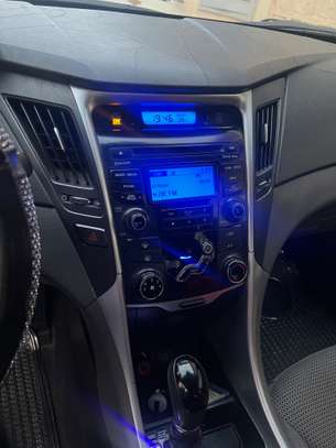 Hyundai Sonata clean image 6