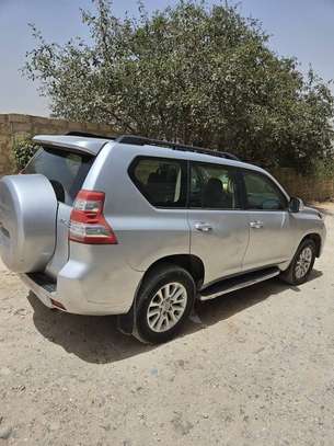 Toyota  Prado vx Année 2017 image 2