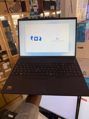 Lenovo P16s Gen 4   AMD RYZEN 7 /  32GB / 1T SSD image 2