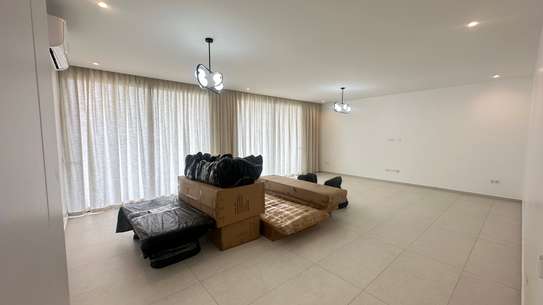 Appartement F4 à louer aux Almadies route King fahd image 15