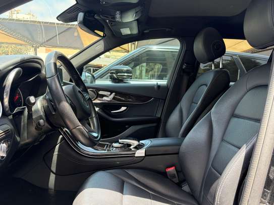Mercedes GLC 300 4MATIC SUV noir automatique image 11
