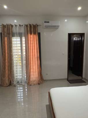 Joli studio meublé neuf mamelle cité Cheikh Amar 1er étage image 13