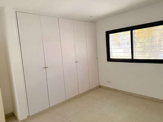 Appartement f4 à louer aux Almadies image 4