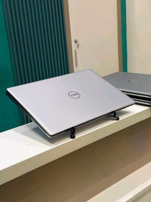 DELL PRECISION 7560 image 4