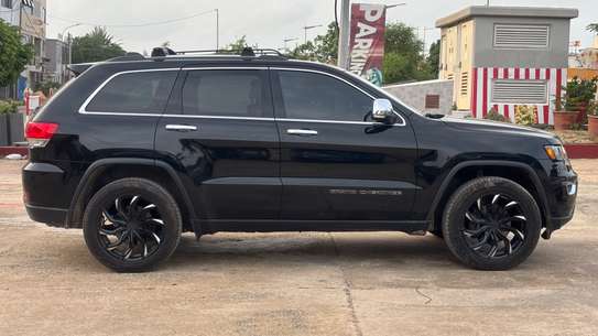 Jeepe grand Cherokee image 4