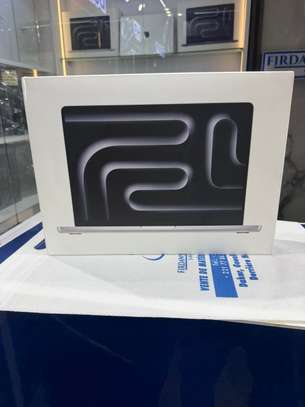 MacBook Pro M5 14 Pouces Ram 16Go SSD 512Go Scellé image 5