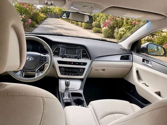 Hyundai  Sonata 2015 image 2