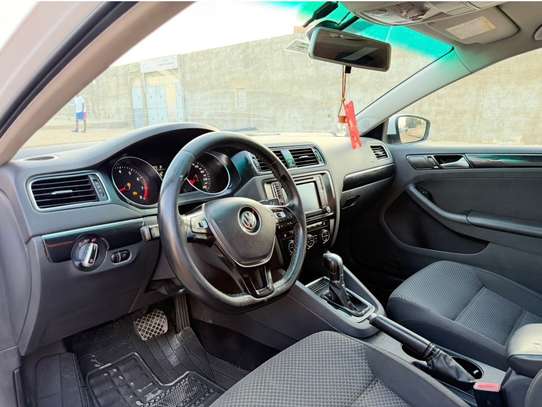 Location volkswagen Jetta image 9
