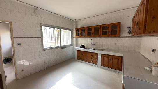 Appartement à louer aux Almadies derrière Carrefour Market image 2