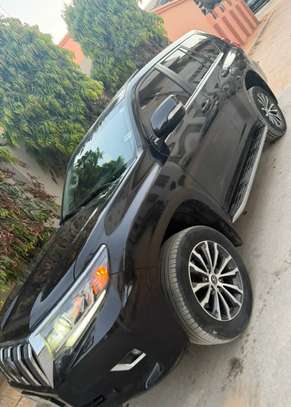 TOYOTA PRADO SERIE:TX ANNÉE 2018 image 10