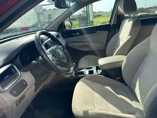 KIA SORENTO image 9