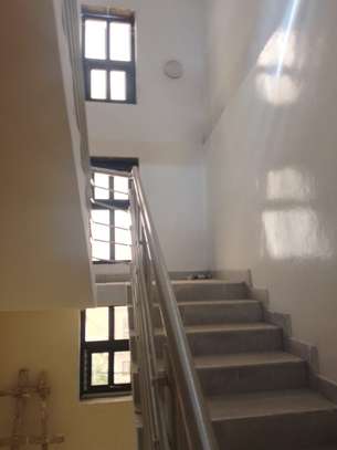 Grand appartement neuf a Keur Massar image 6