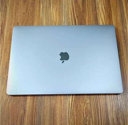 MacBook Pro Touchbar i7 2017 15 pouces image 4