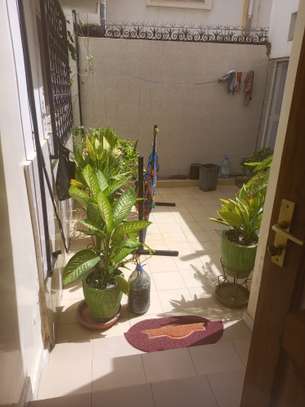 Appartement en forme de villa a Mermoz image 1