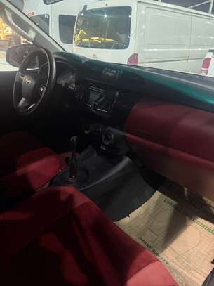Toyota Hilux 2018 image 2