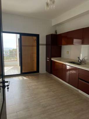 APPARTEMENT F4 VUE MER Almadies image 2