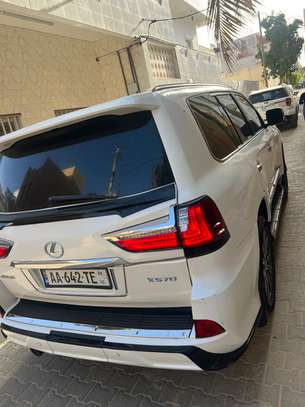 Toyota Lexus V8 2015 image 4