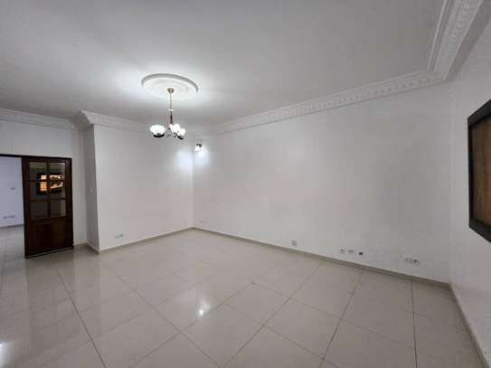 Appartement spacieux à Sacré Coeur 3 image 13