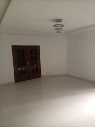 Sotrac Mermoz appartement de type F4 à louer image 5