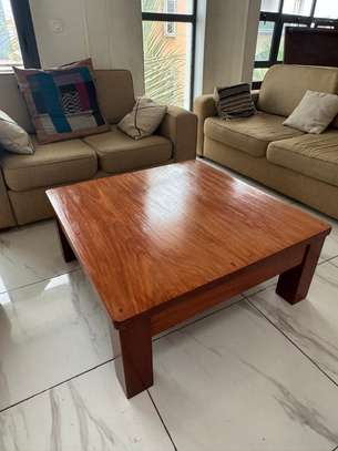 Salon 6 places + table basse bois massif image 4