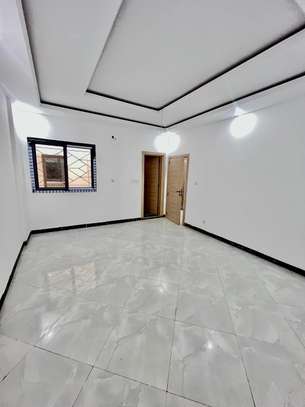 Magnifique appartement de type F4 à louer image 15