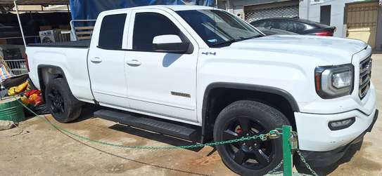 GMC SIERRA 2019 image 2