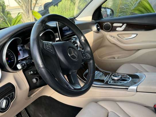 Mercedes GLC 300 2018 image 7