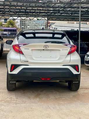 Toyota C-hr 2018 image 9