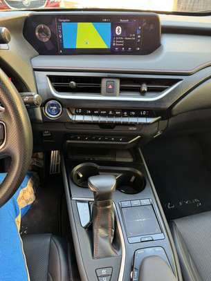 LEXUS ux250h, 2019 Hybride image 12