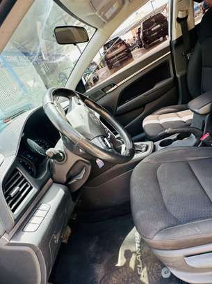 ✨ Hyundai Elantra 2020 – Style et Performance image 6