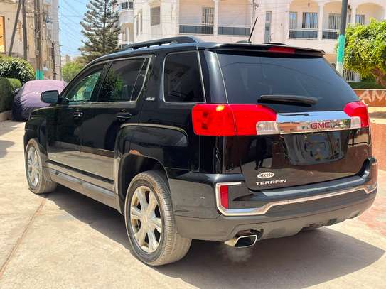 GMC TERRAIN image 10