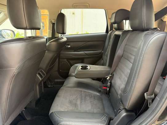 Mitsubishi Outlander 2019 venant 7 places 4 cylindres image 11