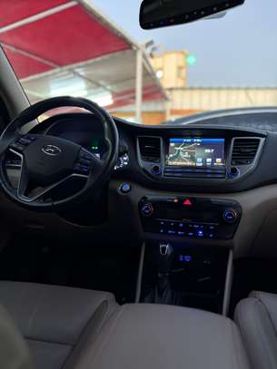 Hyundai Tucson limited image 11