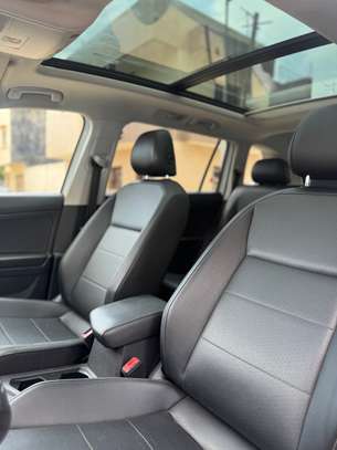 VOLKSWAGEN TIGUAN SE TSI 4 MOTION image 10