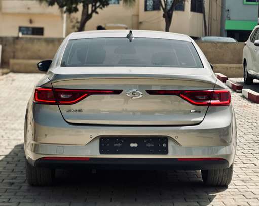 Renault SM6 2016 image 6