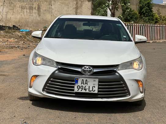 TOYOTA CAMRY LE 2017 image 1