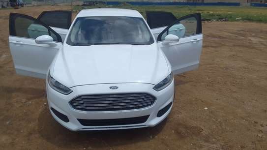 FORD FUSION image 2