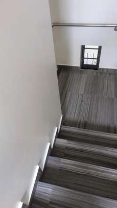 Appartement Mermoz non loin elton image 4
