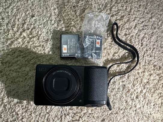 RICOH GR IIIx + 3 Batterie image 4