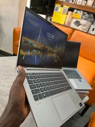 HP Zbook Firefly Mobile workstation image 3
